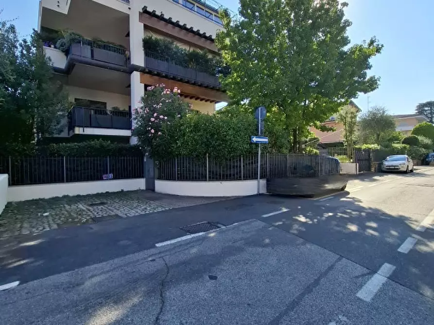 Immagine 6 di Appartamento in vendita  in Via Villa del Sole a Desenzano Del Garda