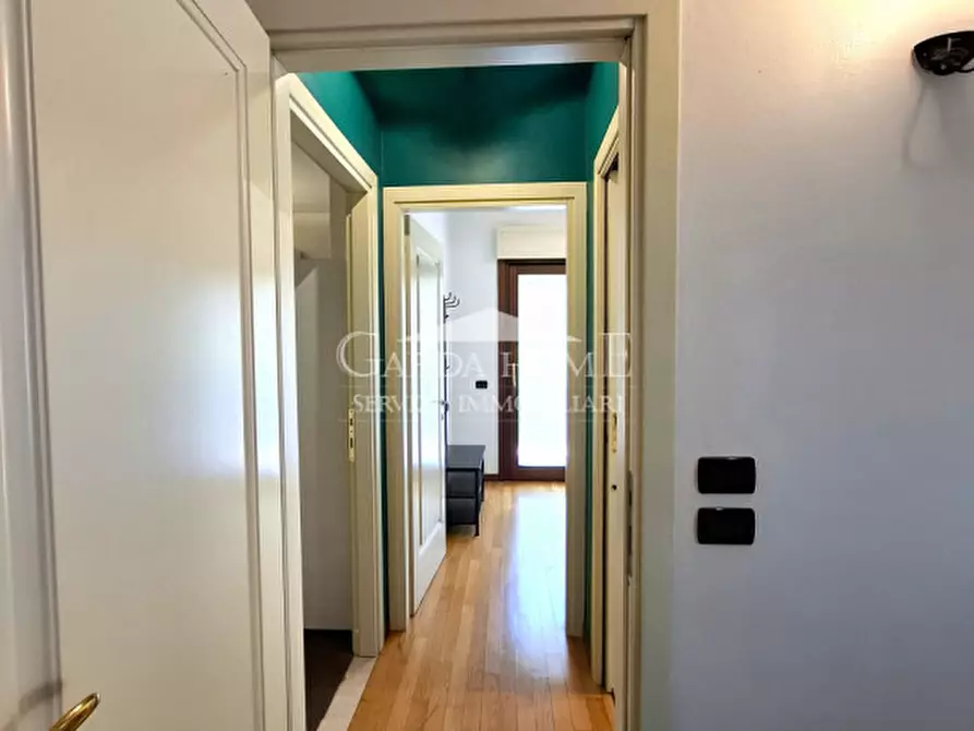 Immagine 19 di Appartamento in vendita  in Via Villa del Sole a Desenzano Del Garda