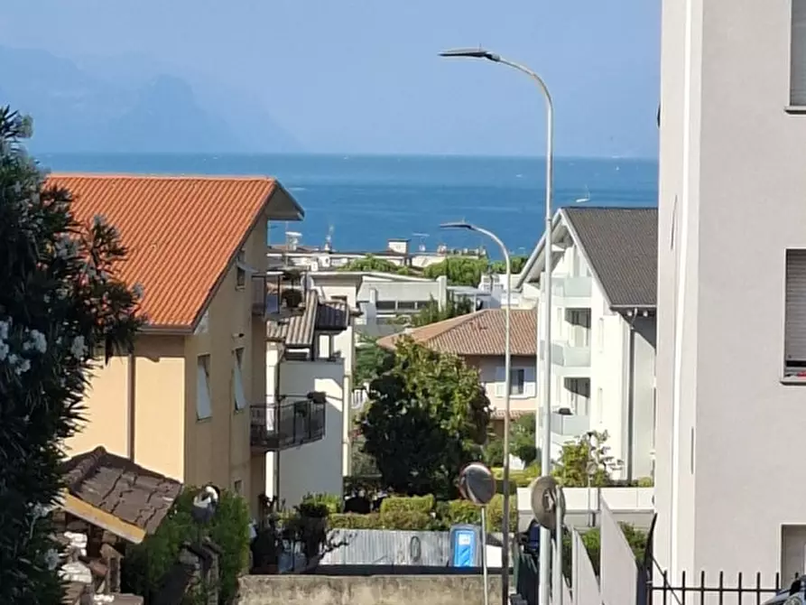 Immagine 30 di Appartamento in vendita  in Via Villa del Sole a Desenzano Del Garda