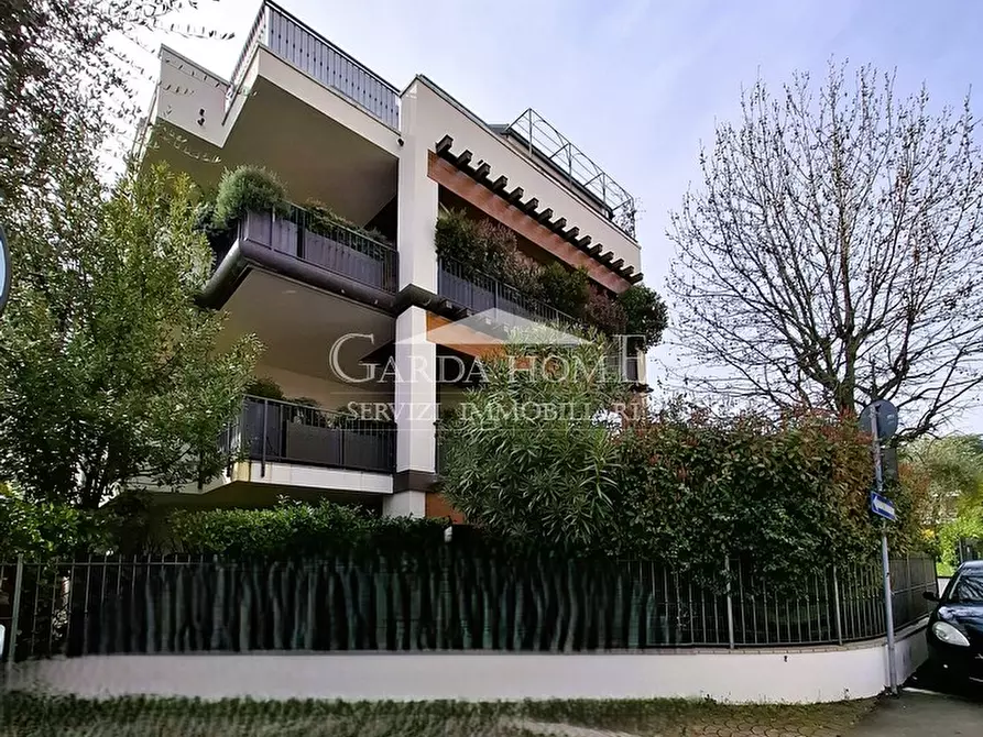 Immagine 40 di Appartamento in vendita  in Via Villa del Sole a Desenzano Del Garda