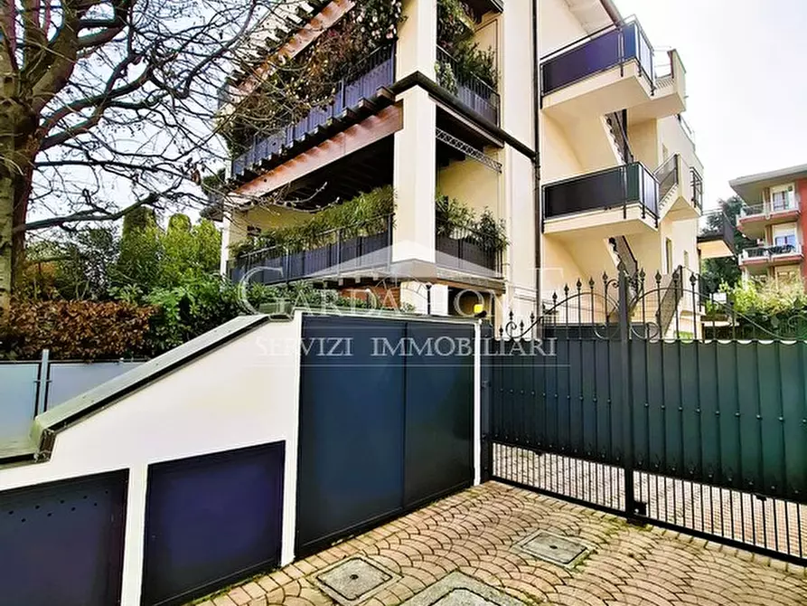 Immagine 42 di Appartamento in vendita  in Via Villa del Sole a Desenzano Del Garda