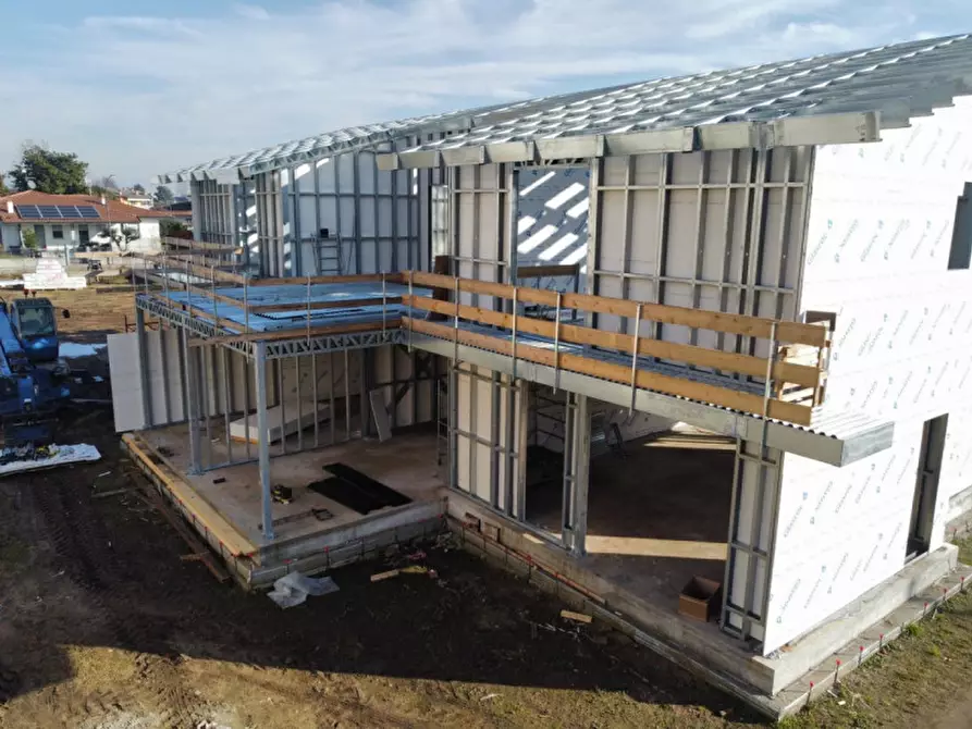 Immagine 1 di Villa in vendita  in Via Scuderlando a Castel D'azzano