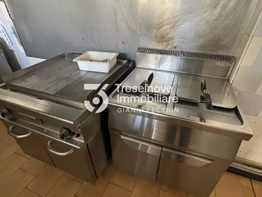 Immagine 9 di Negozio in vendita  in Via Carrozzani a San Donà Di Piave