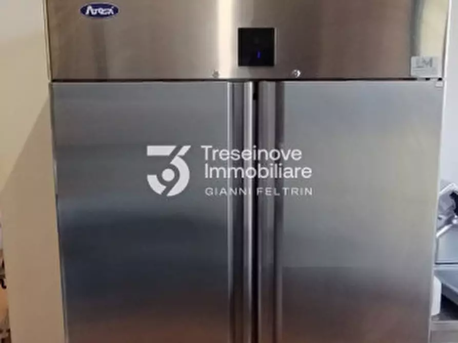 Immagine 12 di Negozio in vendita  in Via Carrozzani a San Donà Di Piave