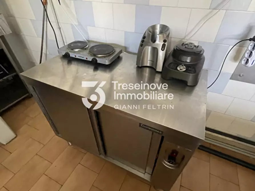 Immagine 15 di Negozio in vendita  in Via Carrozzani a San Donà Di Piave