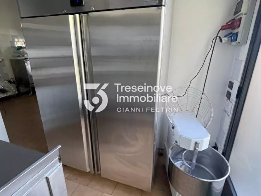 Immagine 19 di Negozio in vendita  in Via Carrozzani a San Donà Di Piave