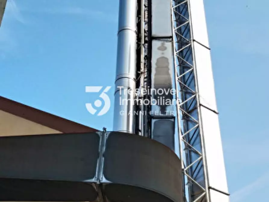 Immagine 20 di Negozio in vendita  in Via Carrozzani a San Donà Di Piave