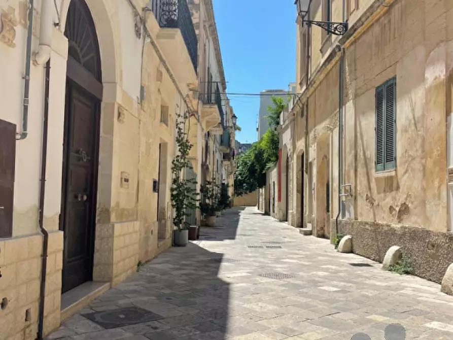 Immagine 11 di Appartamento in vendita  in Vico dei Raynò a Lecce