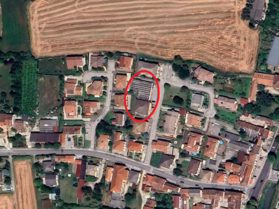 Immagine 18 di Negozio in vendita  in Via F. Petrarca, N. 13/15 a Barbarano Mossano