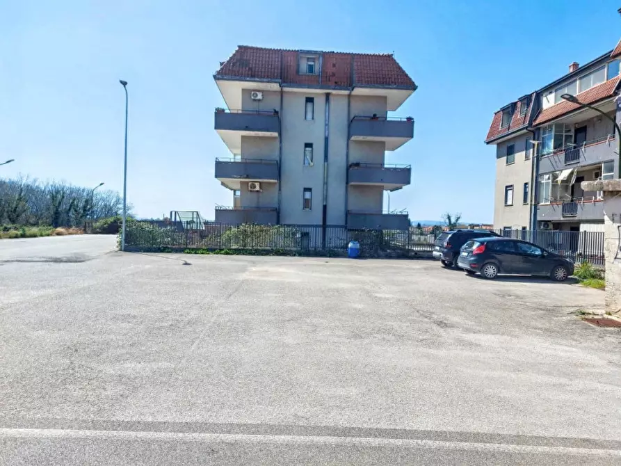 Immagine 8 di Appartamento in vendita  in Via Garigliano, N. 14 a Macerata Campania