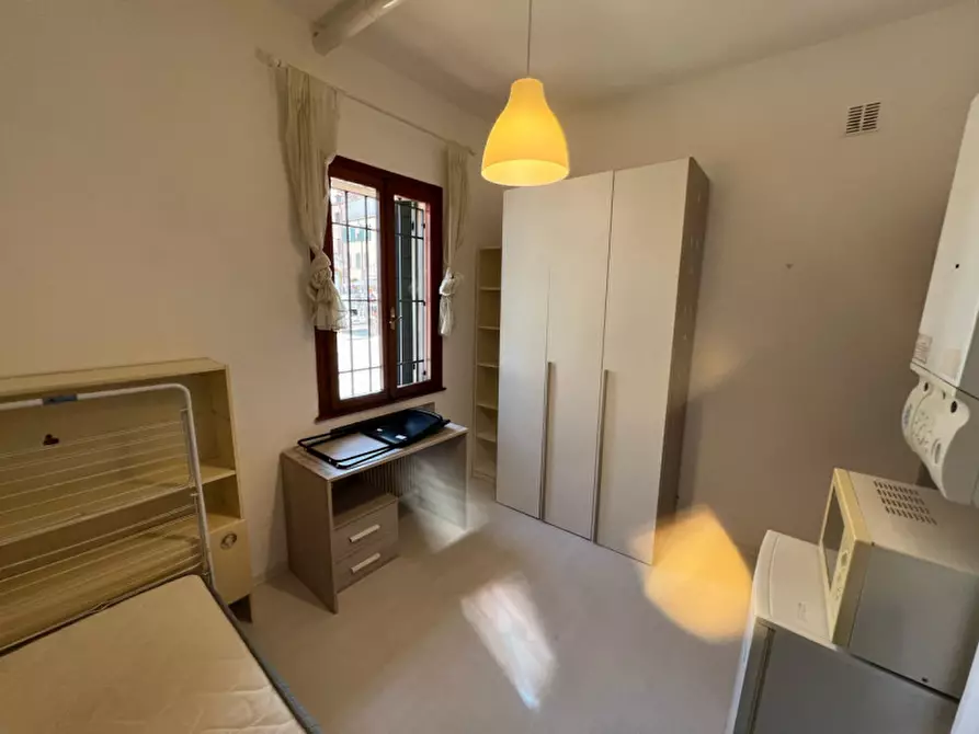 Immagine 1 di Appartamento in affitto  in VIA MARZOLO a Padova