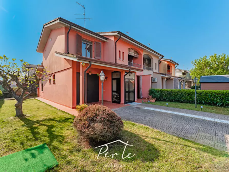 Immagine 6 di Villetta a schiera in vendita  in via olanda 23 a Curtatone