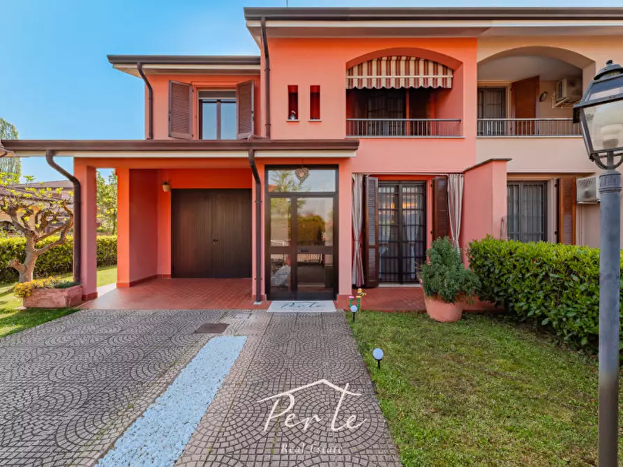 Immagine 7 di Villetta a schiera in vendita  in via olanda 23 a Curtatone