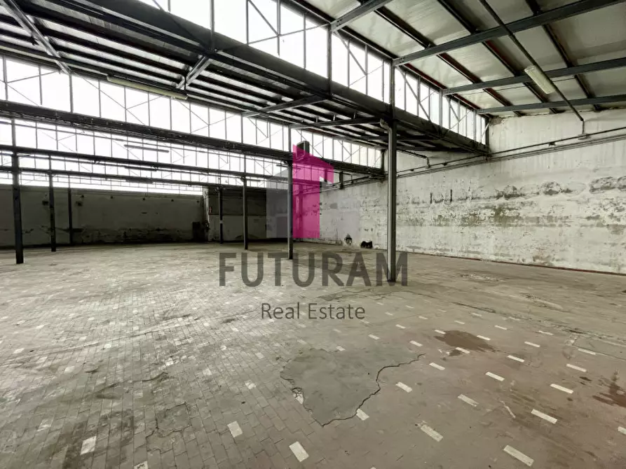 Immagine 17 di Capannone industriale in affitto  a Bovolenta