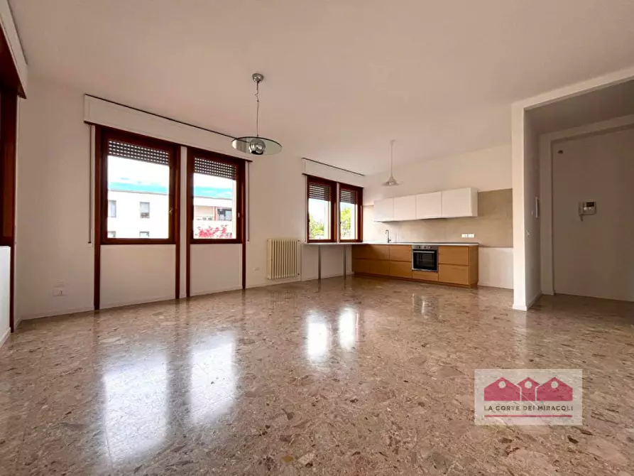 Immagine 2 di Appartamento in affitto  in Viale Giuseppe Mazzini a Vicenza