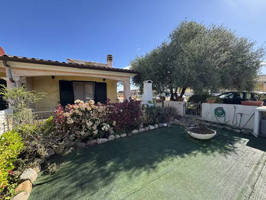 Immagine 1 di Appartamento in vendita  in Sa Petra Ruja Via Mare Libico a Siniscola