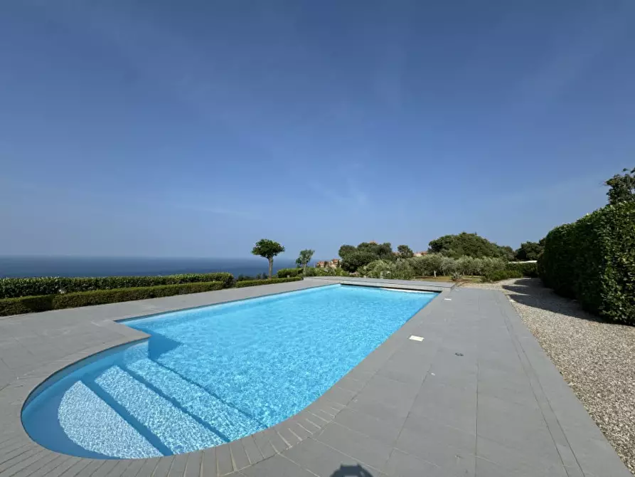 Immagine 2 di Villa in vendita  in Contovello 607 a Trieste