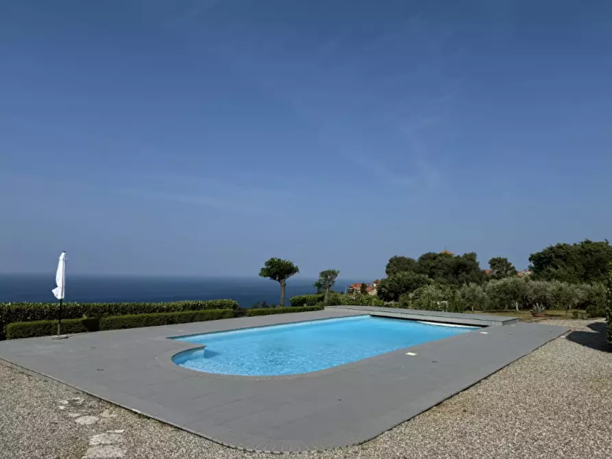 Immagine 4 di Villa in vendita  in Contovello 607 a Trieste