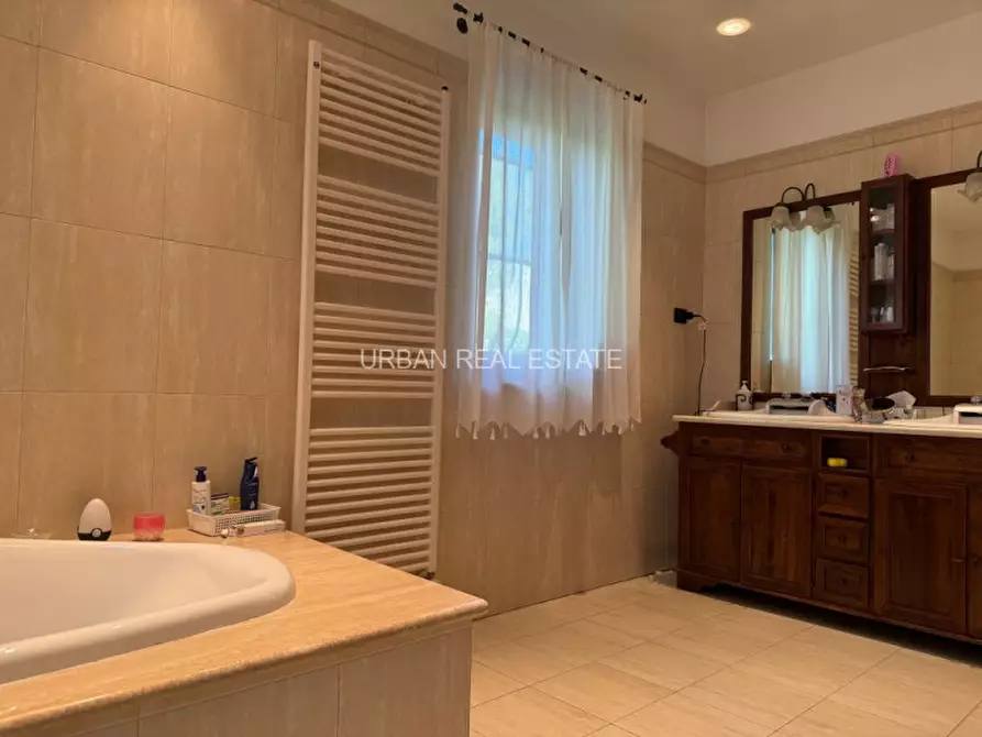 Immagine 22 di Villa in vendita  in Contovello 607 a Trieste