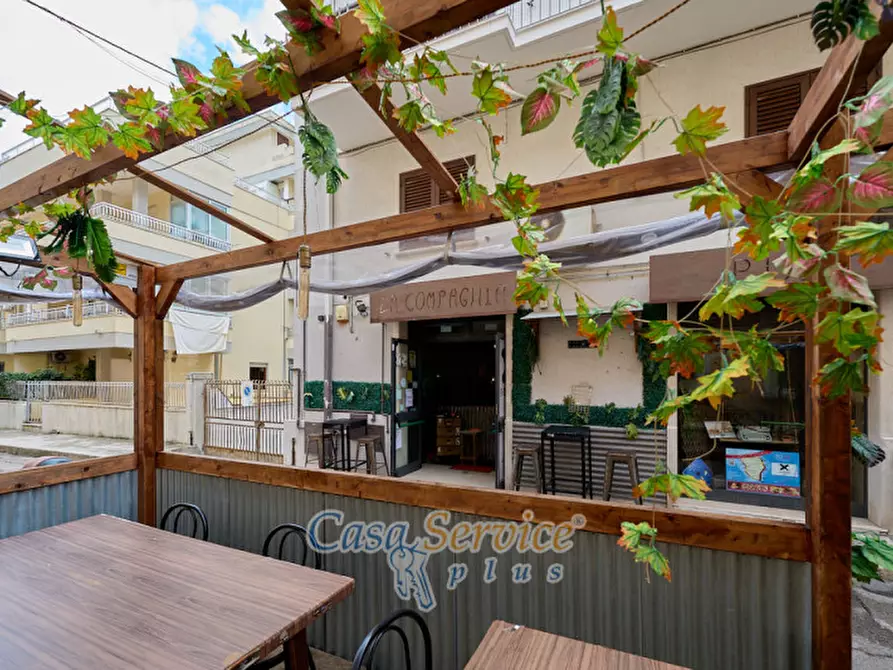 Immagine 7 di Attività commerciale in vendita  in Via Sofia Stevens a Gallipoli