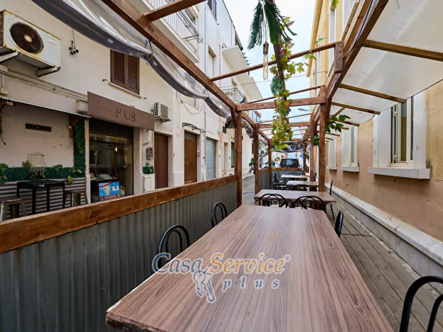 Immagine 9 di Attività commerciale in vendita  in Via Sofia Stevens a Gallipoli