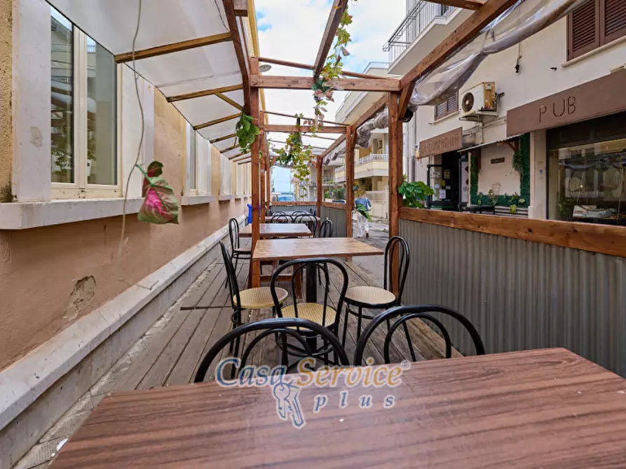 Immagine 10 di Attività commerciale in vendita  in Via Sofia Stevens a Gallipoli