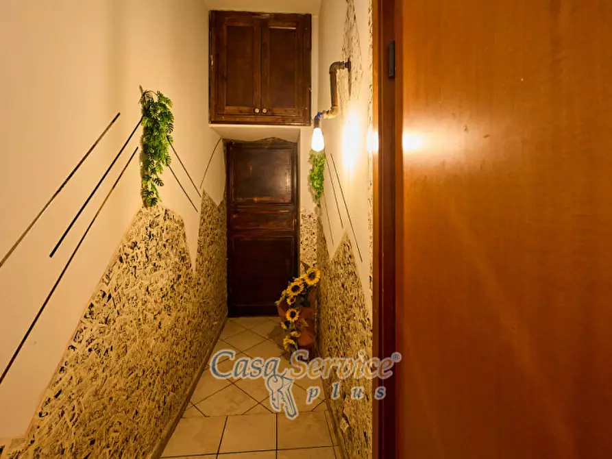 Immagine 29 di Attività commerciale in vendita  in Via Sofia Stevens a Gallipoli