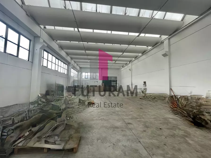 Immagine 3 di Capannone industriale in vendita  a Camponogara