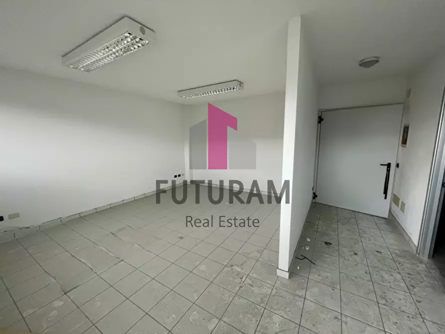 Immagine 7 di Capannone industriale in vendita  a Camponogara