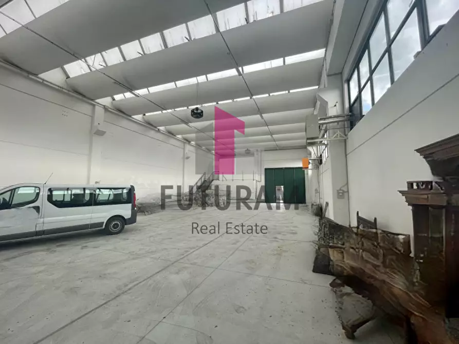 Immagine 8 di Capannone industriale in vendita  a Camponogara