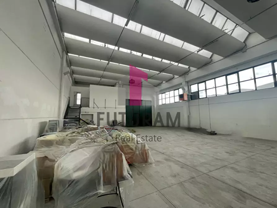 Immagine 9 di Capannone industriale in vendita  a Camponogara