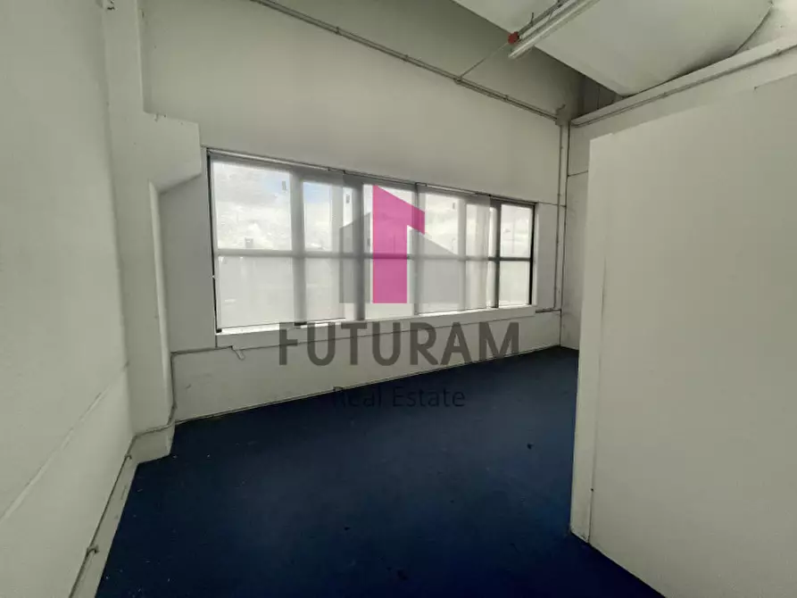 Immagine 12 di Capannone industriale in vendita  a Camponogara