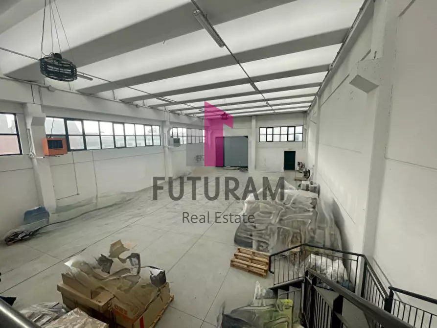 Immagine 16 di Capannone industriale in vendita  a Camponogara