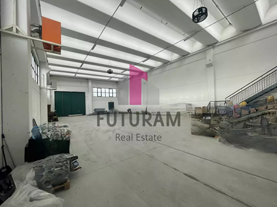 Immagine 18 di Capannone industriale in vendita  a Camponogara