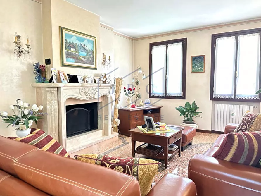 Immagine 2 di Villa in vendita  in Via Gonelle a Cessalto