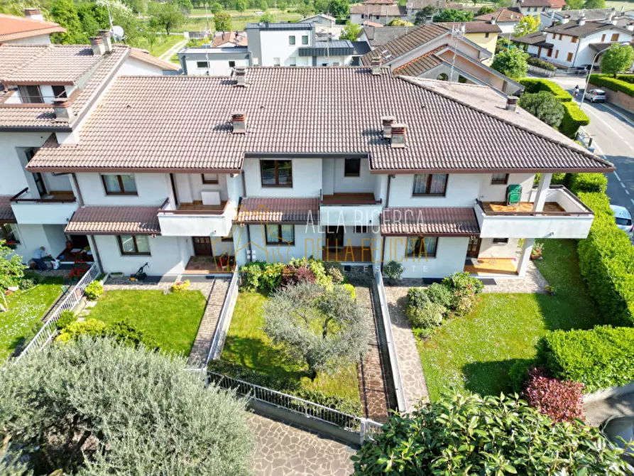 Immagine 1 di Villetta a schiera in vendita  in Via Tito Livio a Schio