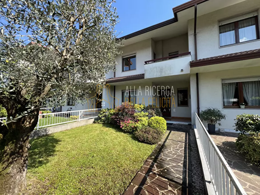 Immagine 2 di Villetta a schiera in vendita  in Via Tito Livio a Schio