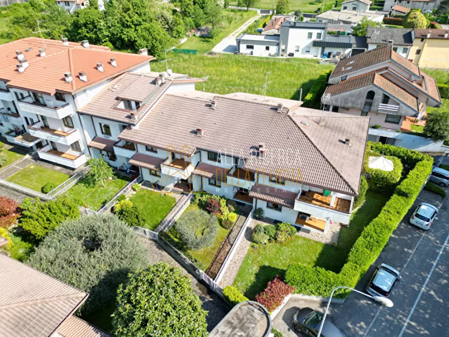 Immagine 45 di Villetta a schiera in vendita  in Via Tito Livio a Schio