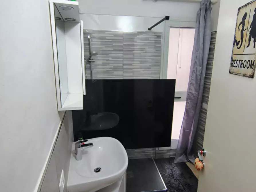 Immagine 9 di Appartamento in vendita  in via Martini a Albissola Marina