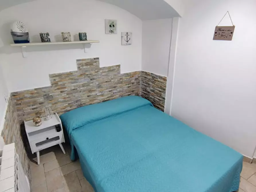 Immagine 11 di Appartamento in vendita  in via Martini a Albissola Marina