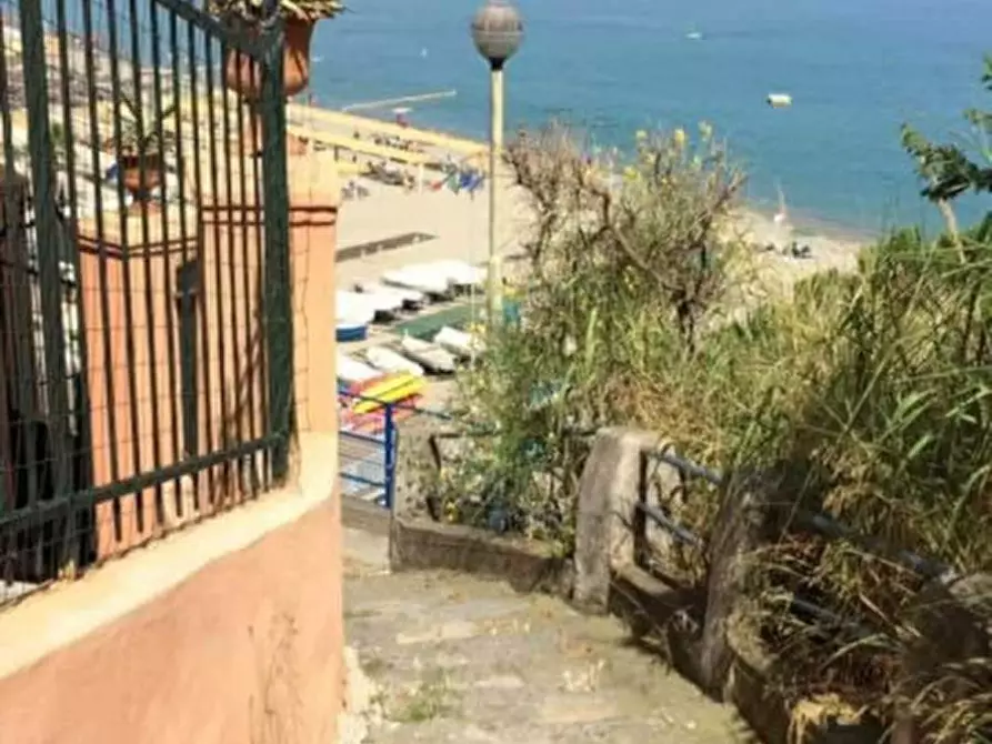 Immagine 16 di Appartamento in vendita  in via Martini a Albissola Marina