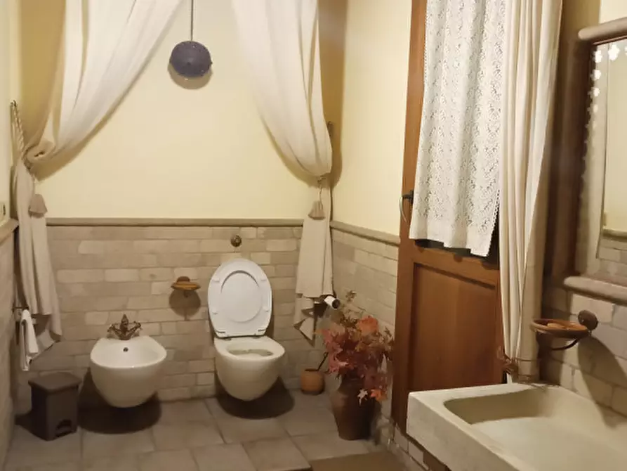 Immagine 23 di Villa in vendita  a Fano