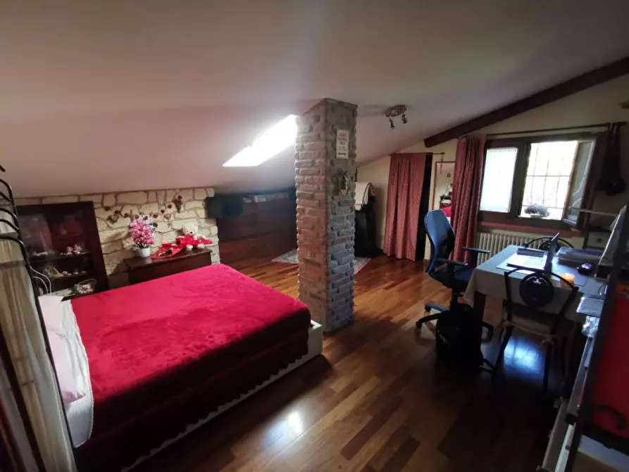 Immagine 31 di Villa in vendita  a Fano