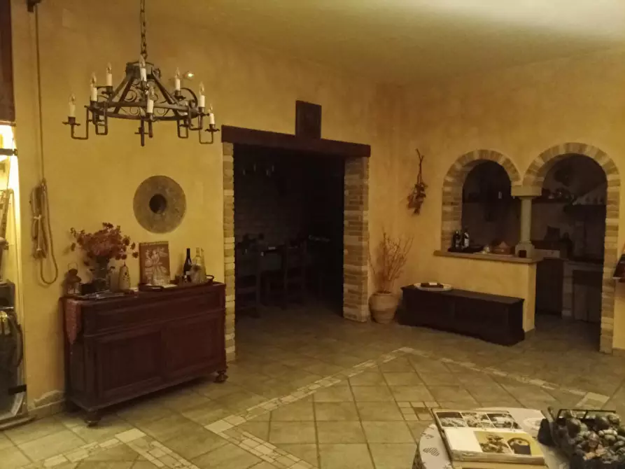 Immagine 33 di Villa in vendita  a Fano