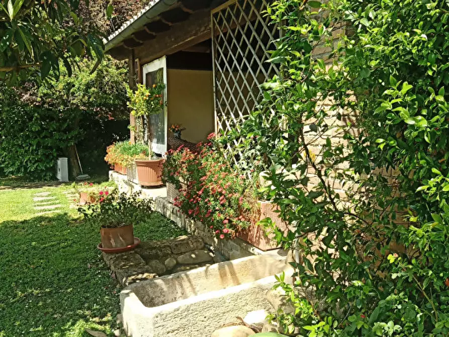 Immagine 39 di Villa in vendita  a Fano