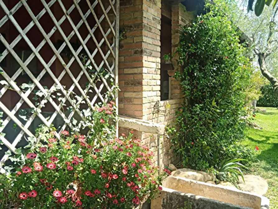 Immagine 40 di Villa in vendita  a Fano