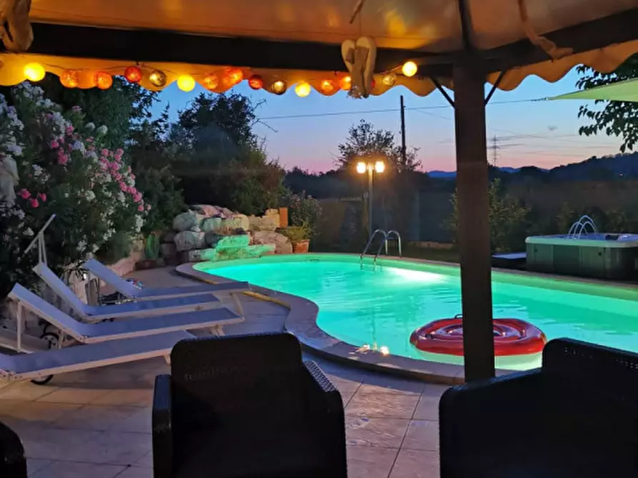 Immagine 56 di Villa in vendita  a Fano