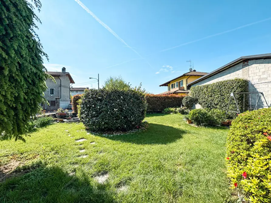 Immagine 19 di Appartamento in vendita  in via diaz n 9 a Cavaglio D'agogna