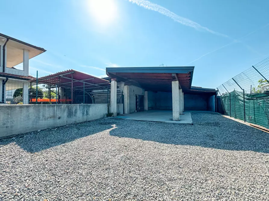 Immagine 24 di Appartamento in vendita  in via diaz n 9 a Cavaglio D'agogna