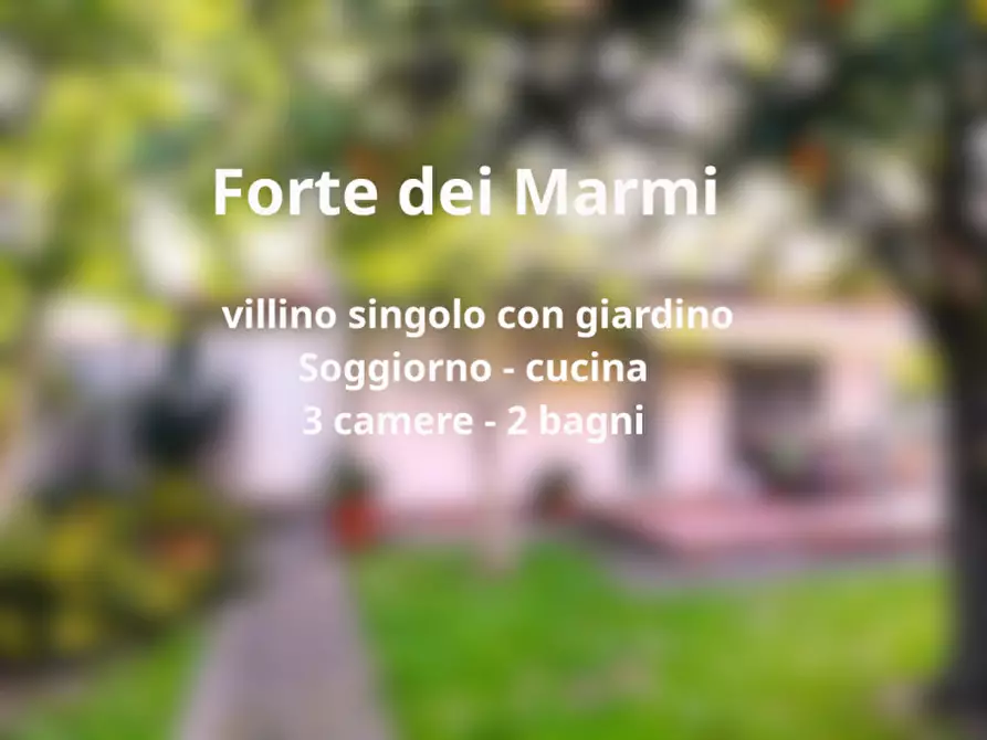 Immagine 1 di Villa in vendita  in Via Lorenzo Viani a Forte Dei Marmi